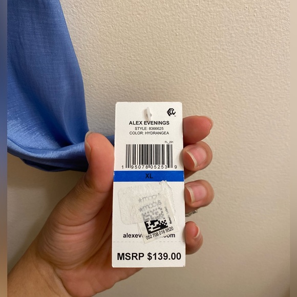 Alex Evenings Hydrangea Top | XL - Picture 4 of 5